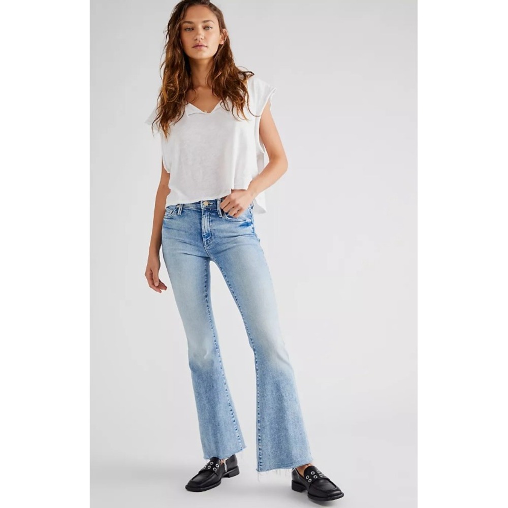 MOTHER The Weekender Fray Jeans Blue Light Wash High Rise Flare Raw Hem Denim 26